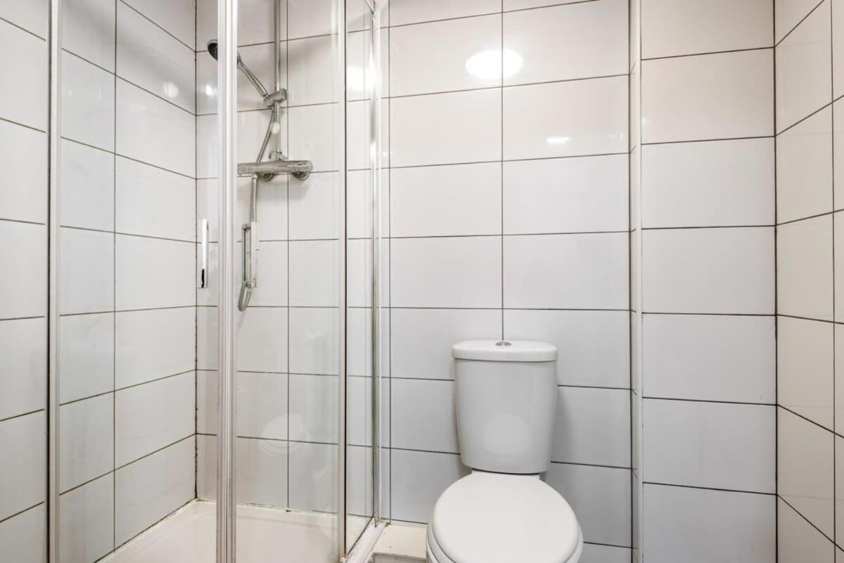 Bright 1 Bedroom Budget Flat In Central Понтефракт Экстерьер фото